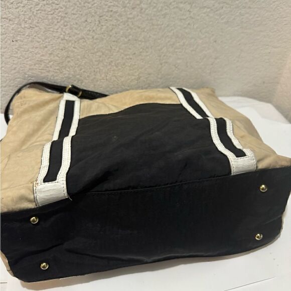 Kipling Large Tote cream black white nylon patent black handles - Picture 10 of 13